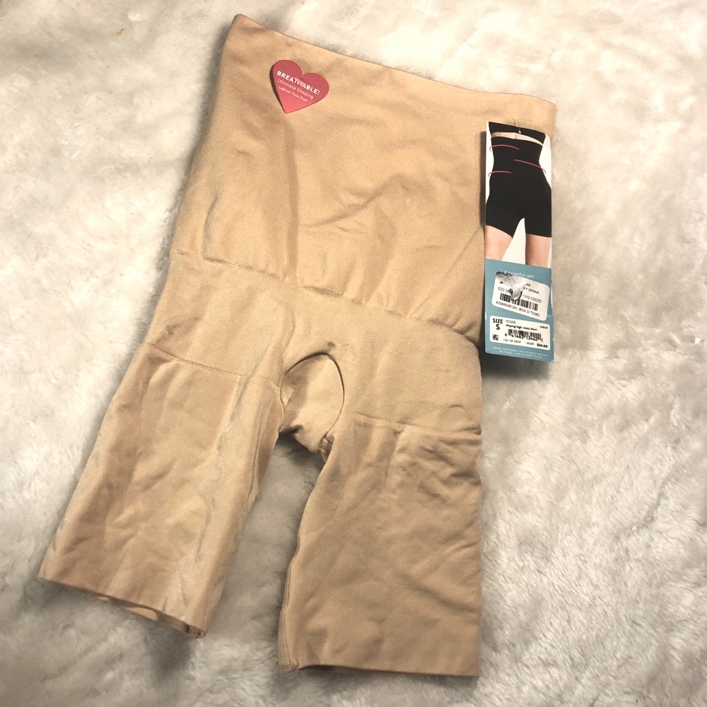 Spanx shaping high waisted shorts size small